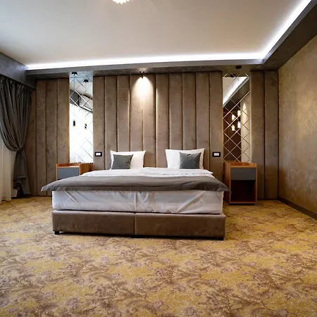 Hanul Domnesc Imperial & *