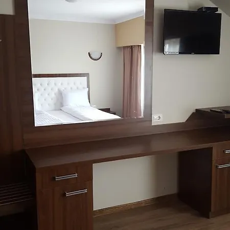 Hanul Domnesc Imperial & Hotel *